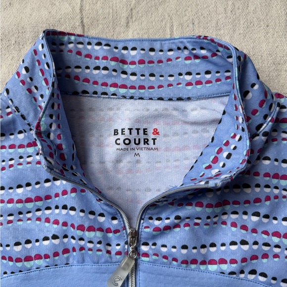 Bette & Court M Golf 1/4 Zip Women's Light Blue Long Sleeve Athletic - Picture 2 of 6